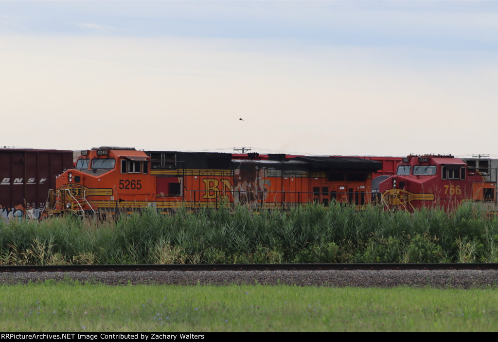 BNSF 5265